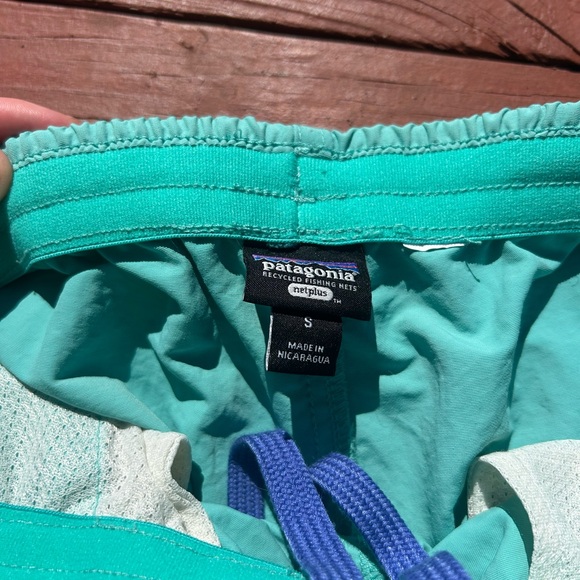 Patagonia Women’s 5” baggies (teal/mint green) - Picture 8 of 8
